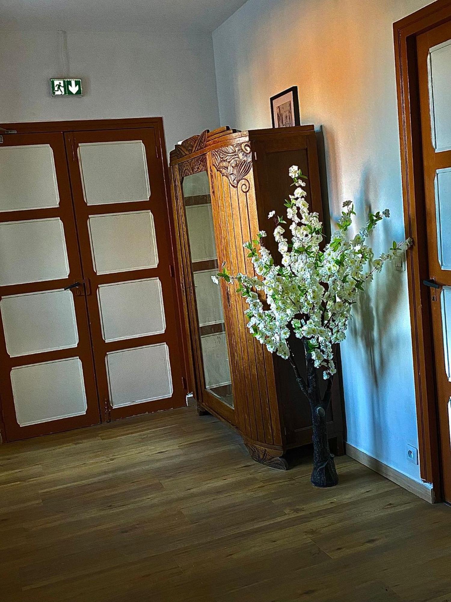 Hotel & Restaurant Isvara Breteuil Extérieur photo